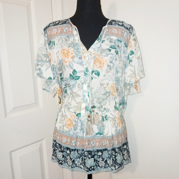 Floral Print Women's Top - Picture 3 of 6